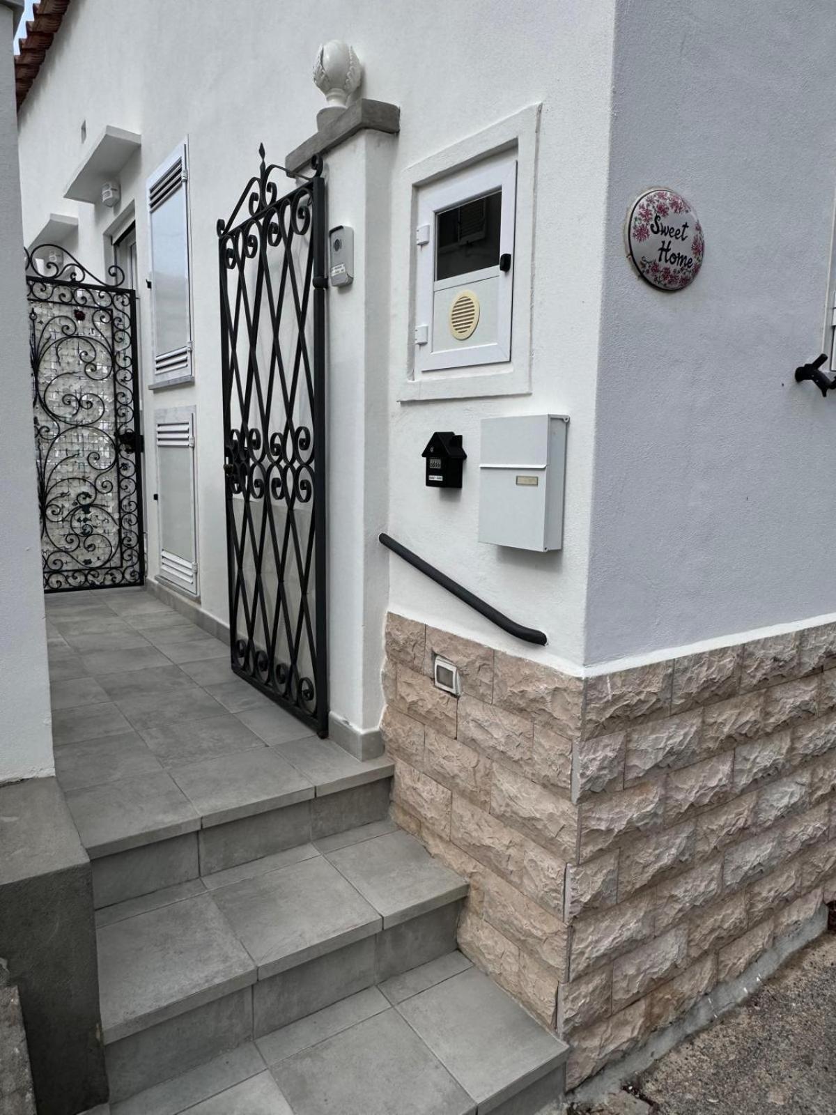 Sweet Home, Anacapri Luaran gambar